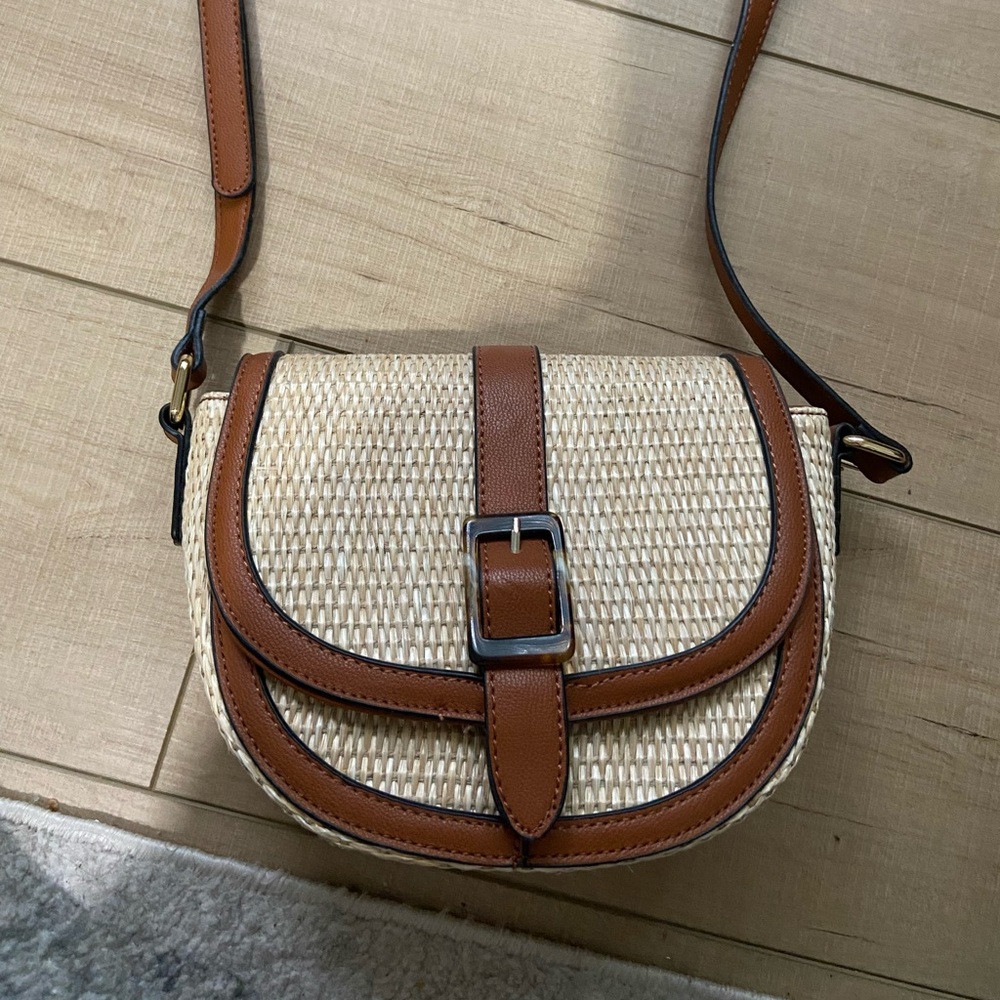 Izzy & Ali Straw Crossbody